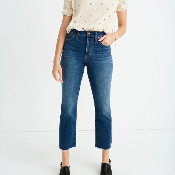 Madewell Cali Demi-Boot Jeans in Preston Wash: Raw-Hem Edition Size 26 EUC I0406